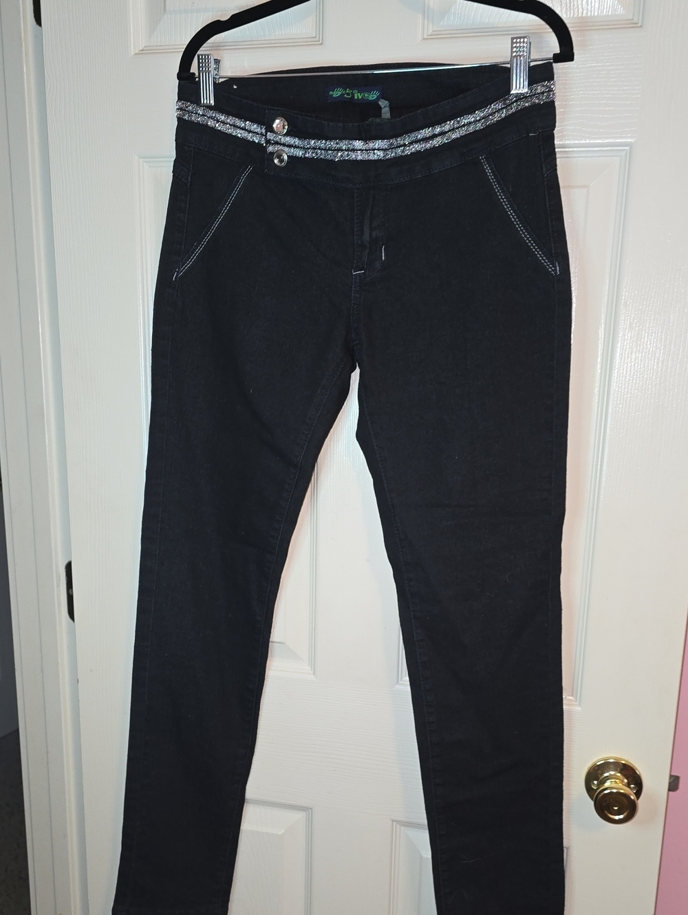 Black Skinny Women's Jeans with Decorative Waistband